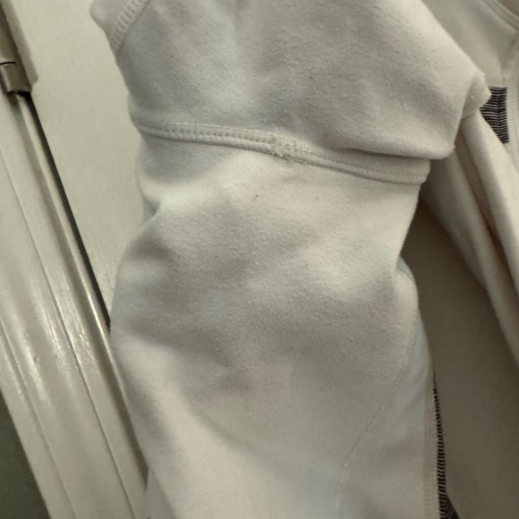 Lululemon jacket with black and white stripes Size 6 - Picture 4 of 6